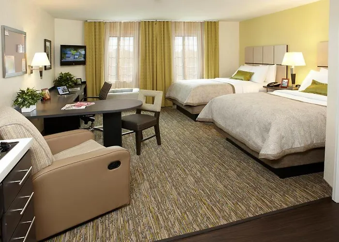Candlewood By Ihg Hotel 3*