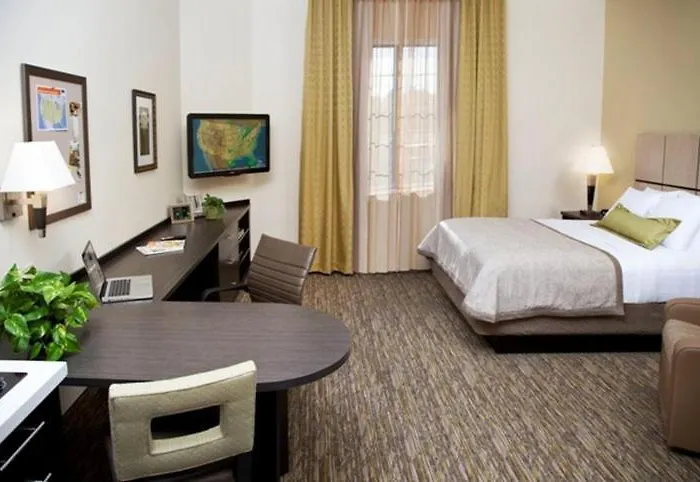 Hotel Candlewood By Ihg 3*