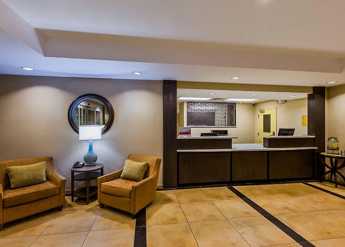 Candlewood By Ihg 3*