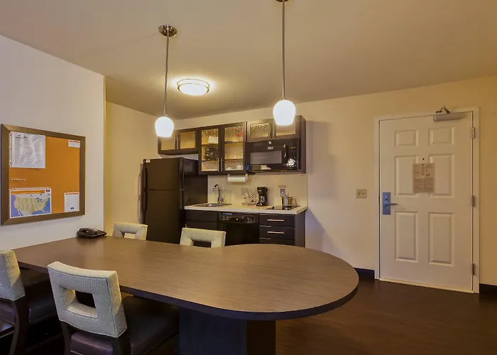 Hotel Candlewood By Ihg 3*