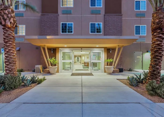 Hotel Candlewood By Ihg 3*