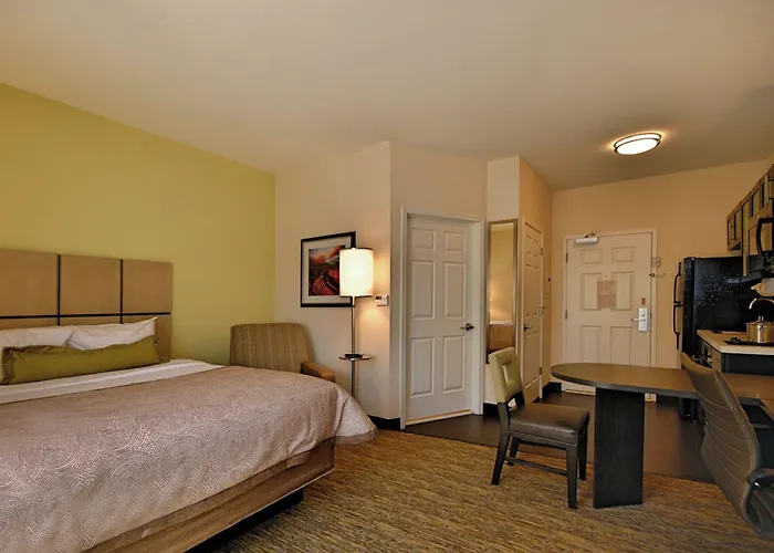 Candlewood By Ihg 3*