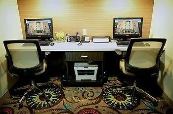 Candlewood By Ihg Hotel 3*