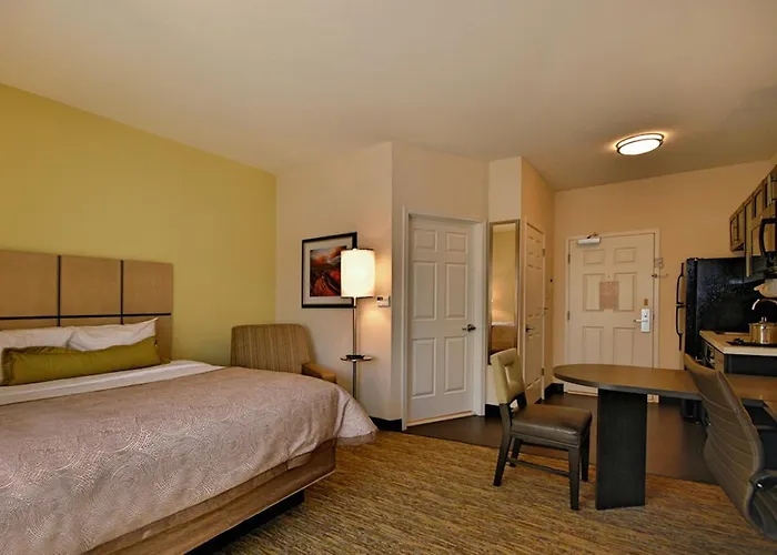 Candlewood By Ihg Hotel 3*